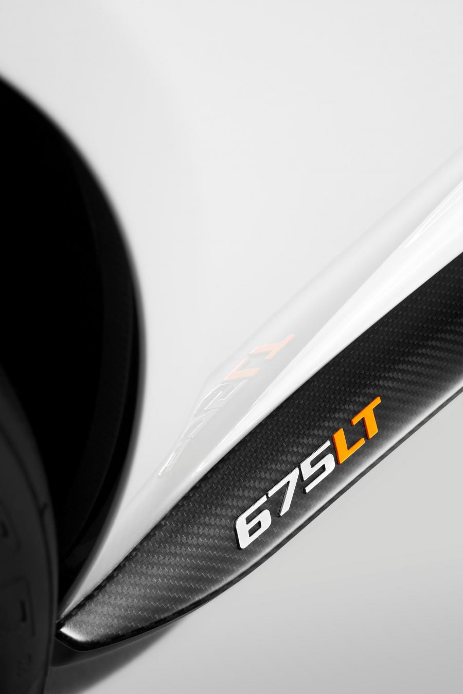 Детали экстерьера McLaren 675LT 2015 года  (WW) (фото 4 из 39)